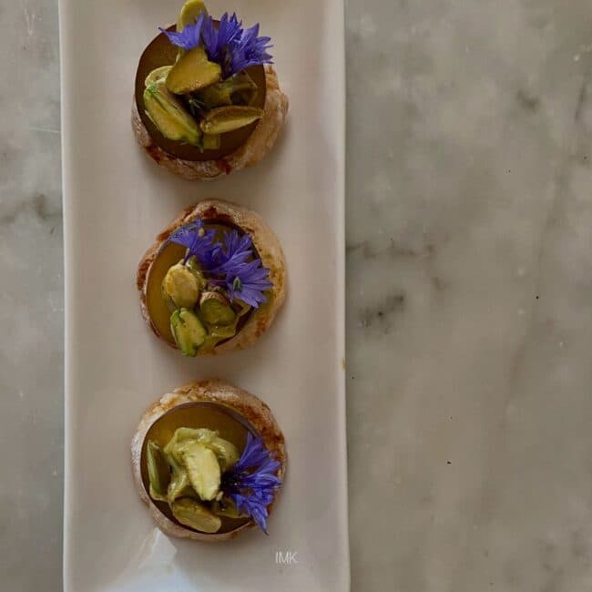 Fig and edible flower savory bites